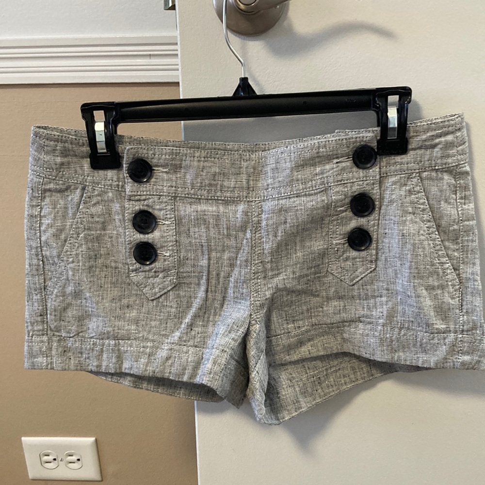 Twill shorts with buttons